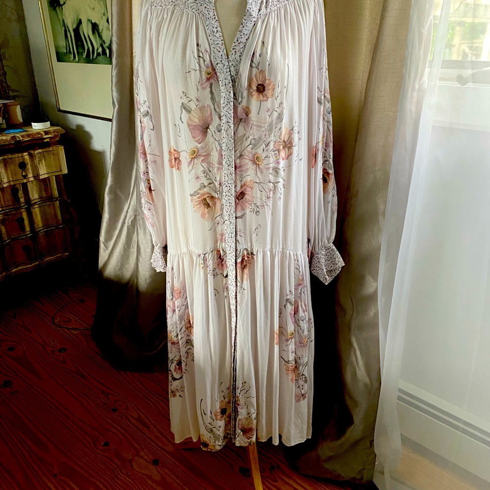 ELEGANT FLORAL MAXI DRESS